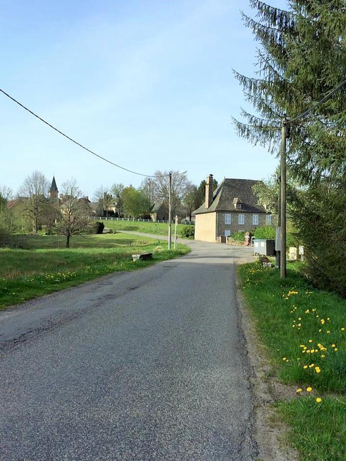 Auberge De Saint Julien Aux Bois Exterior photo